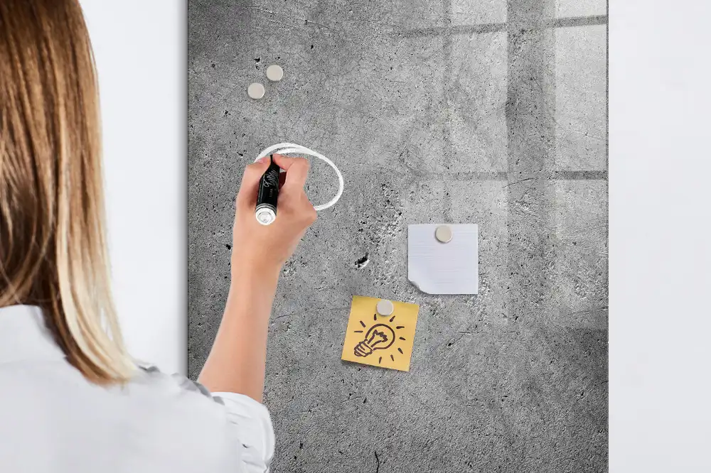 Tableau magnétique effaçable à sec finition béton brut