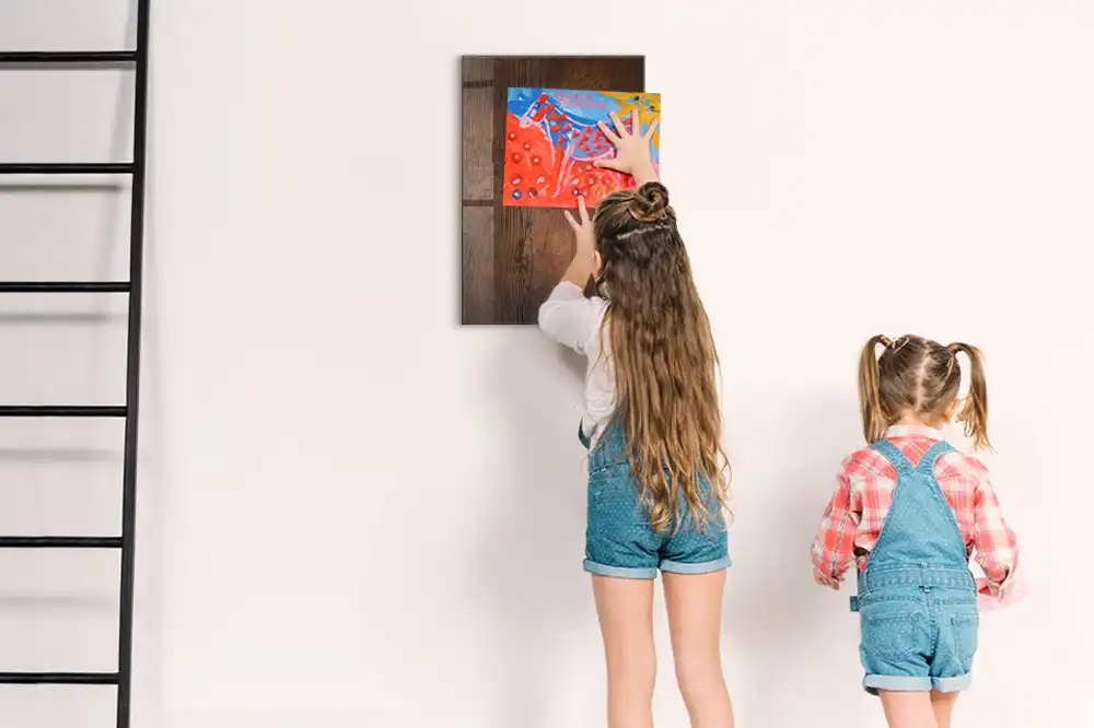 Tableau magnétique effaçable en chêne foncé
