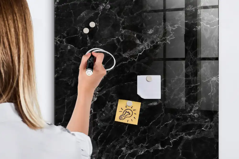 Tableau magnétique effaçable effet marbre noir