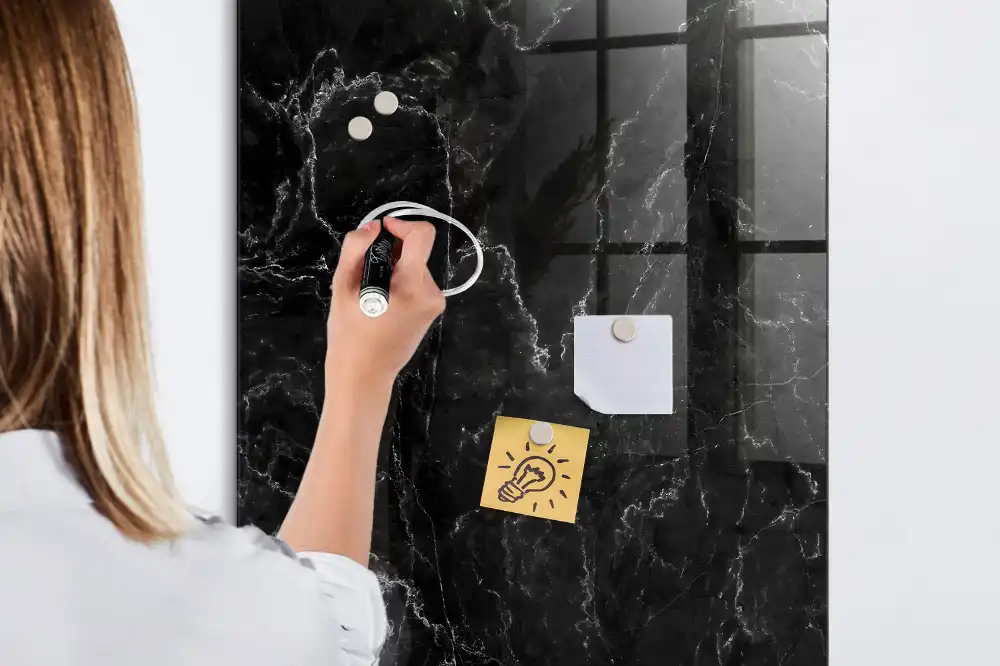 Tableau magnétique effaçable à sec motif granit foncé