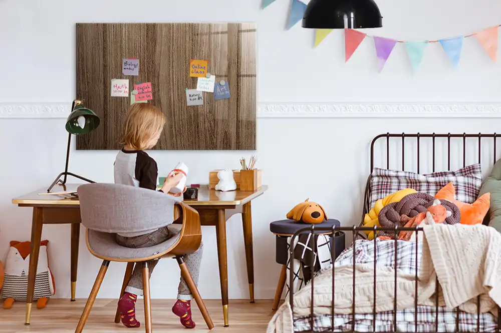 Tableau blanc magnétique effaçable à sec avec cadre en chêne foncé