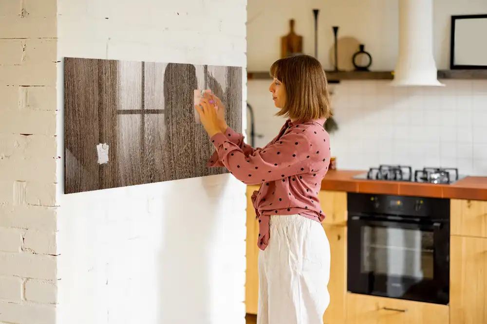 Tableau blanc magnétique effaçable à sec avec cadre en chêne foncé