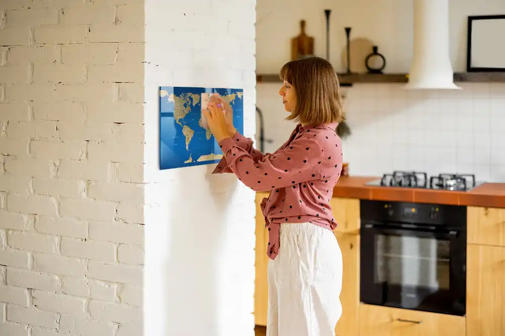 Tableau magnétique pour dessin illustrant les pays du monde