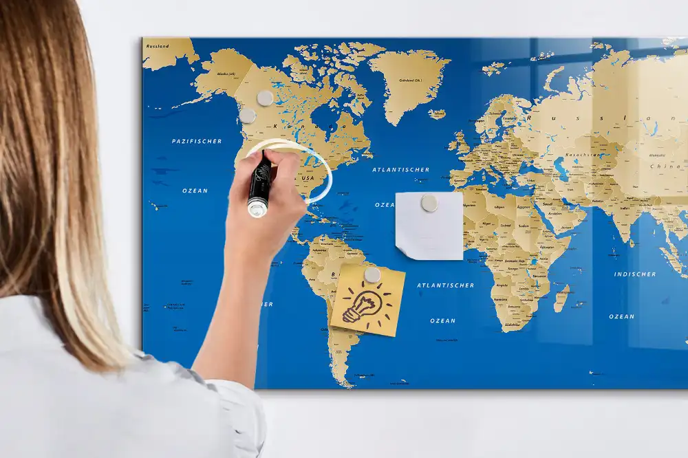 Tableau magnétique pour dessin illustrant les pays du monde