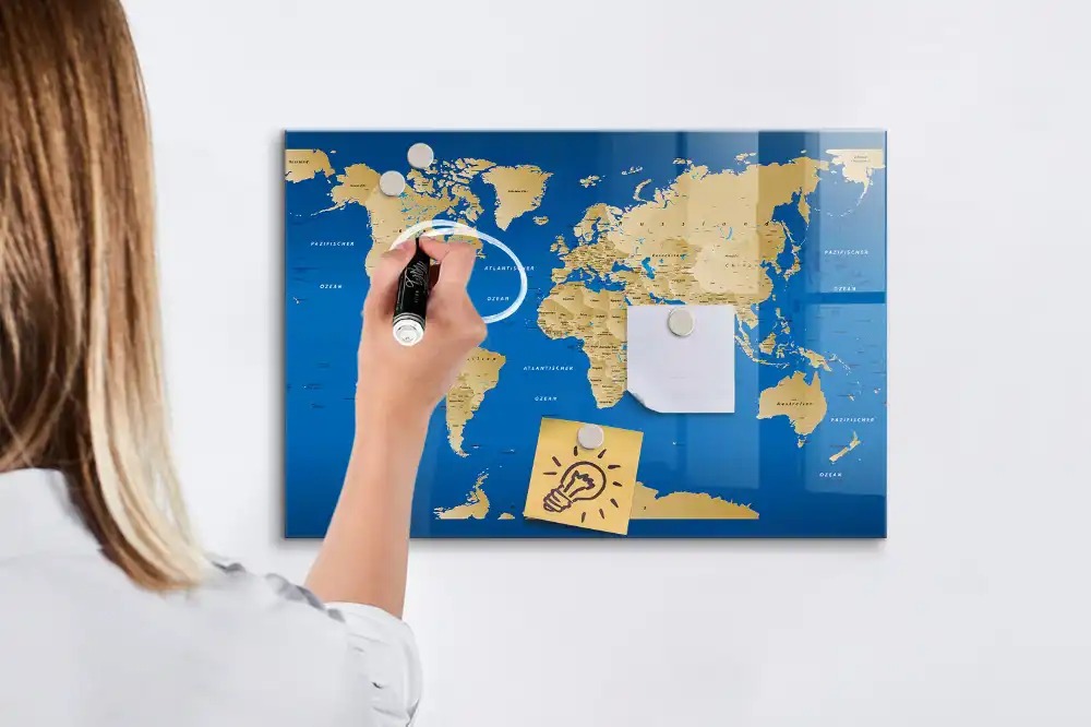 Tableau magnétique pour dessin illustrant les pays du monde