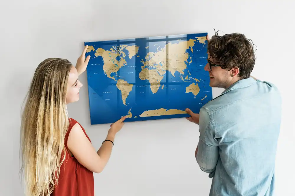 Tableau magnétique pour dessin illustrant les pays du monde