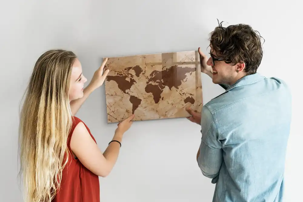 Tableau magnétique avec feutre et carte du monde historique