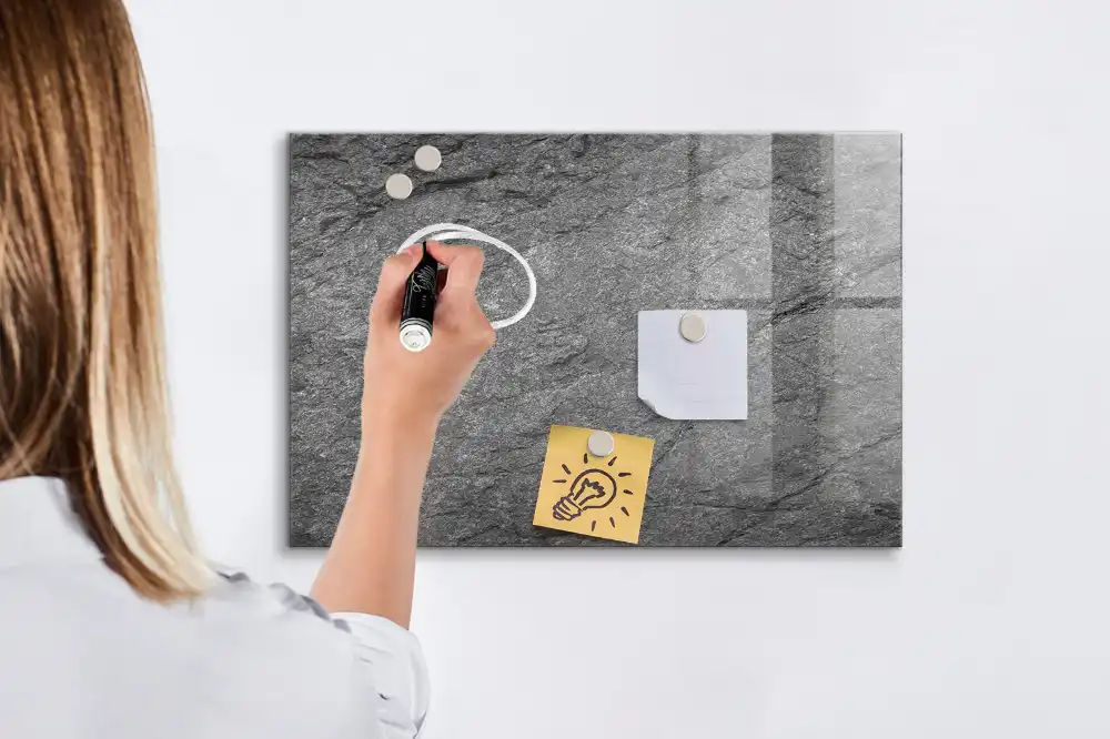 Tableau magnétique à dessiner roche basaltique