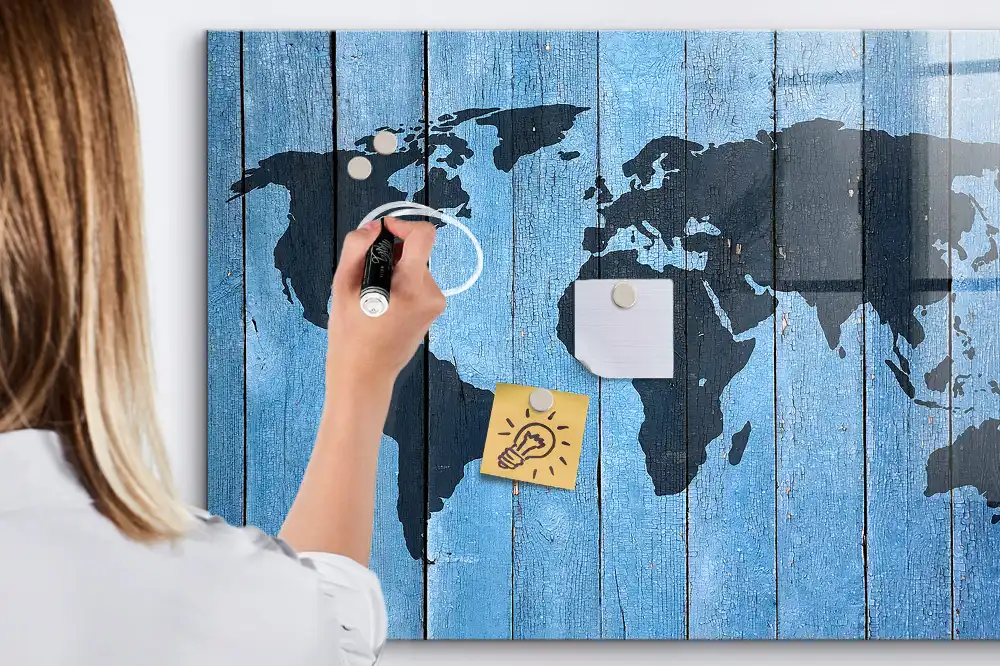 Tableau magnétique carte du monde sur bois avec feutre