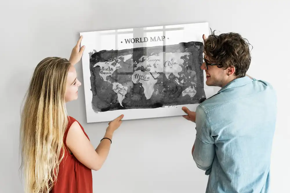 Tableau magnétique carte du monde stylisée avec feutre