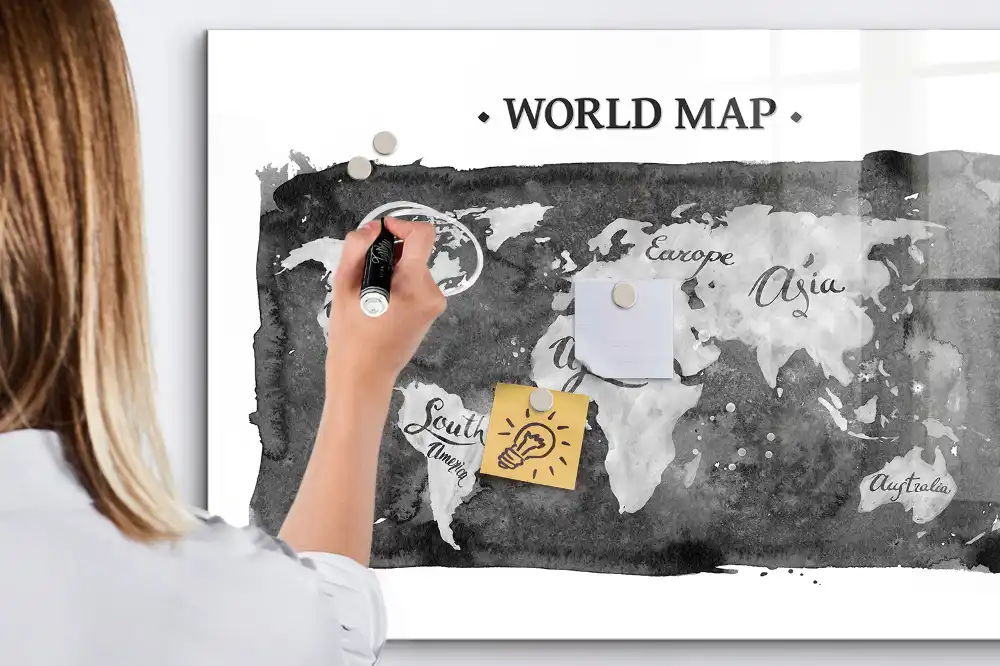 Tableau magnétique carte du monde stylisée avec feutre
