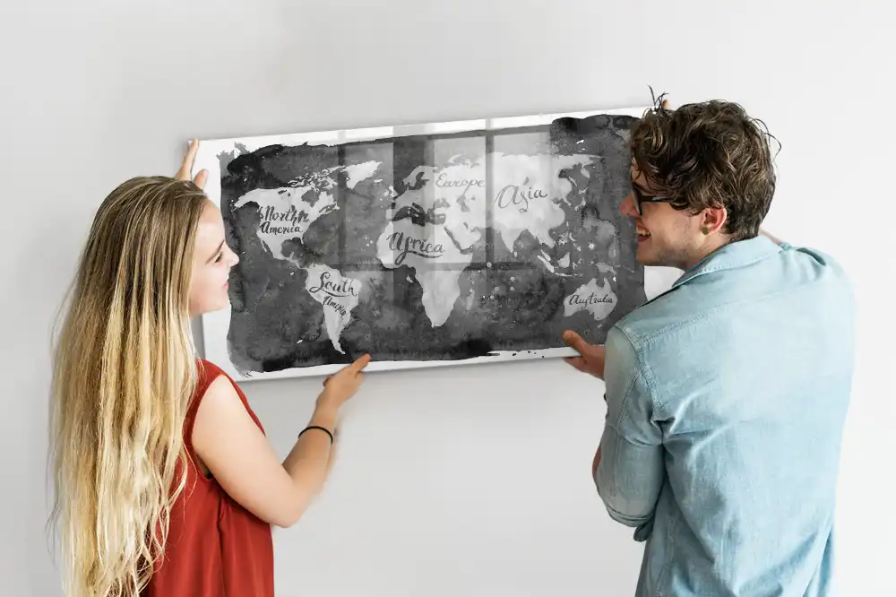 Tableau magnétique carte du monde stylisée avec feutre