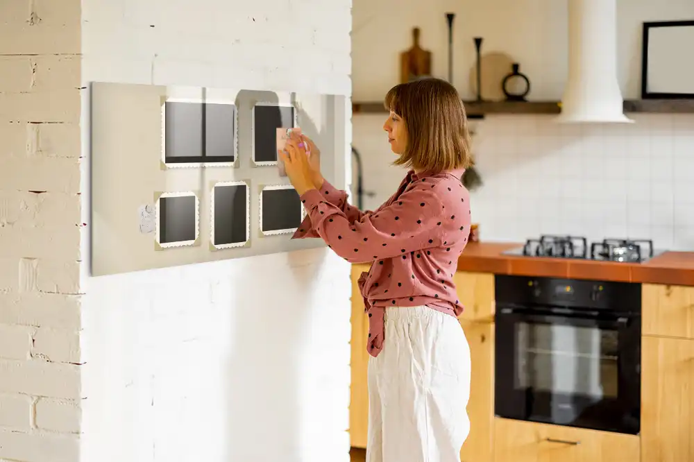 Tableau blanc magnétique effaçable à sec avec cadre classique
