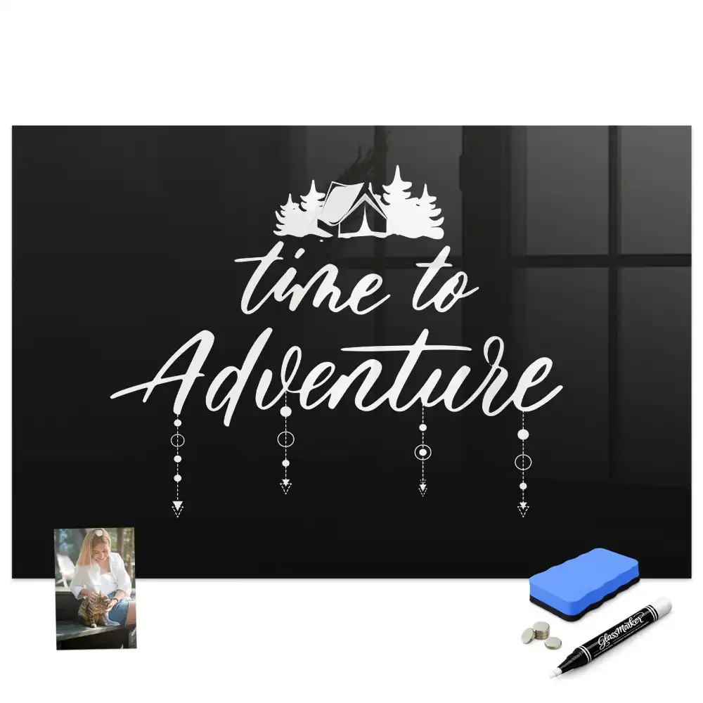 Tableau magnétique L'heure est à l'aventure avec feutre