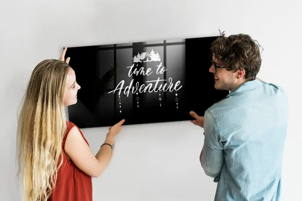 Tableau magnétique L'heure est à l'aventure avec feutre