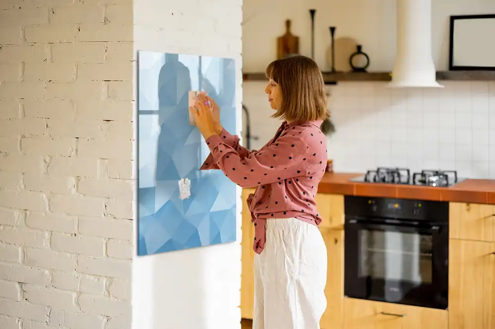Tableau magnétique avec feutre et mosaïque triangulaire