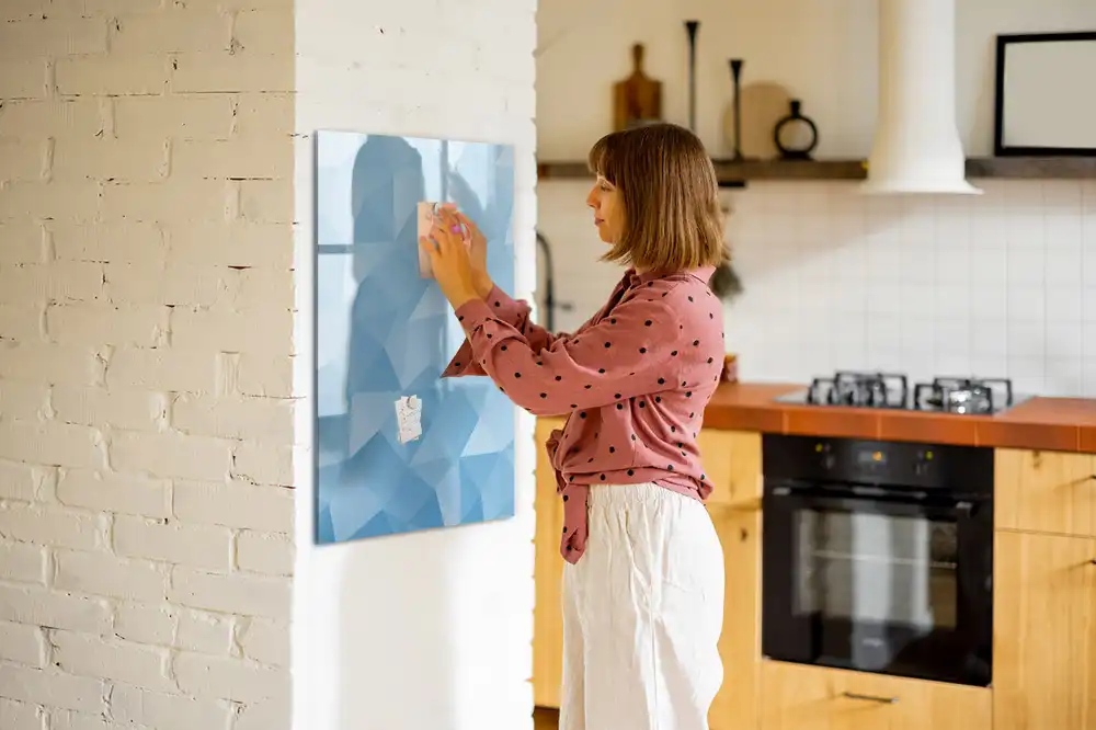 Tableau magnétique avec feutre et mosaïque triangulaire