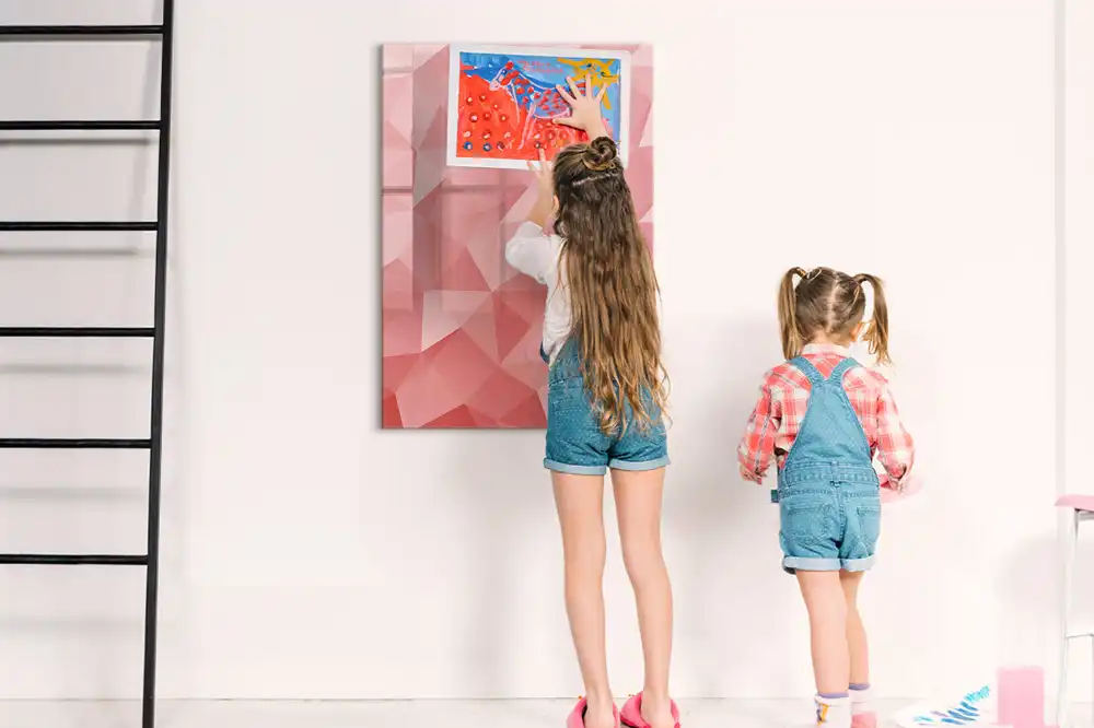 Tableau magnétique effaçable à motifs triangles abstraits