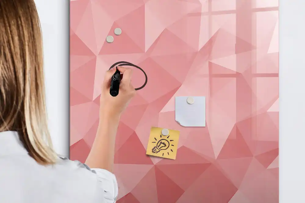 Tableau magnétique effaçable à motifs triangles abstraits