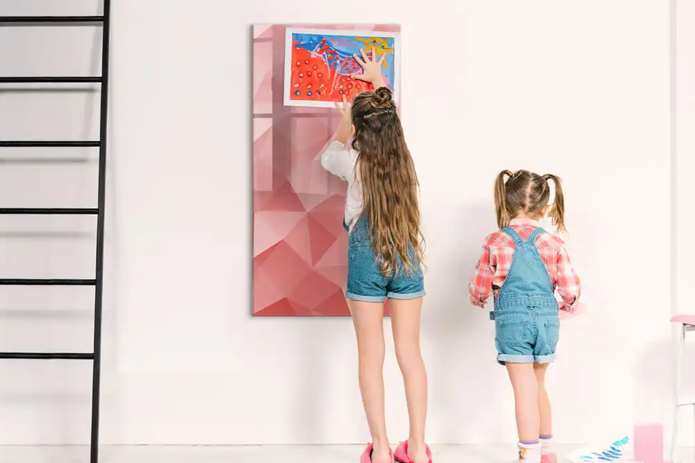Tableau magnétique effaçable à motifs triangles abstraits