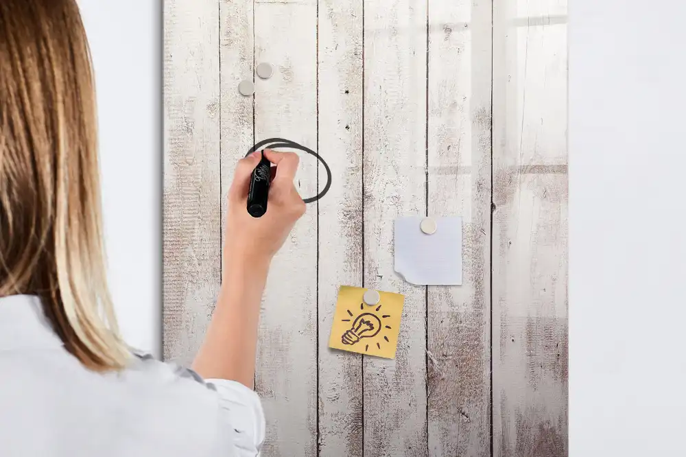 Tableau magnétique avec surface en bois naturel
