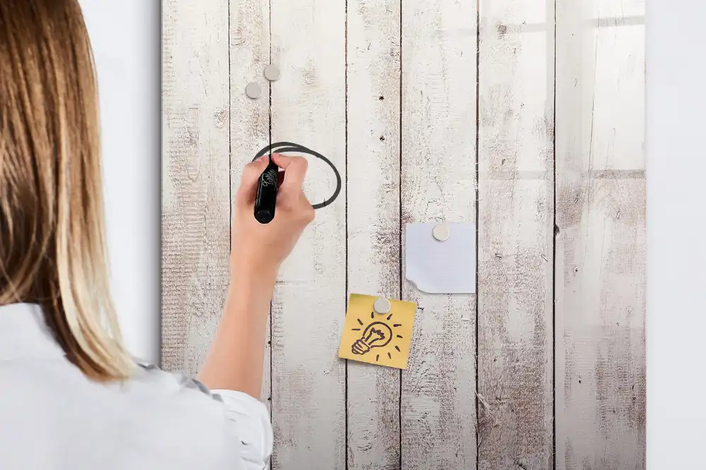 Tableau magnétique avec surface en bois naturel