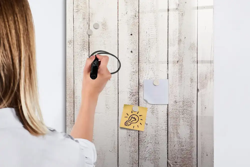 Tableau magnétique avec surface en bois naturel