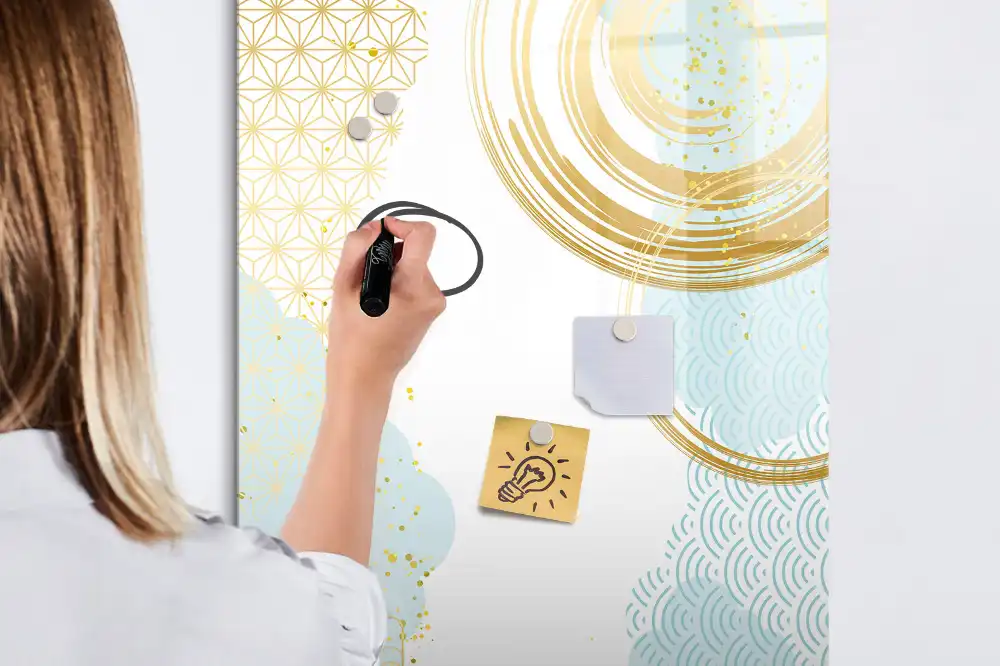 Tableau magnétique décoratif avec motif abstrait
