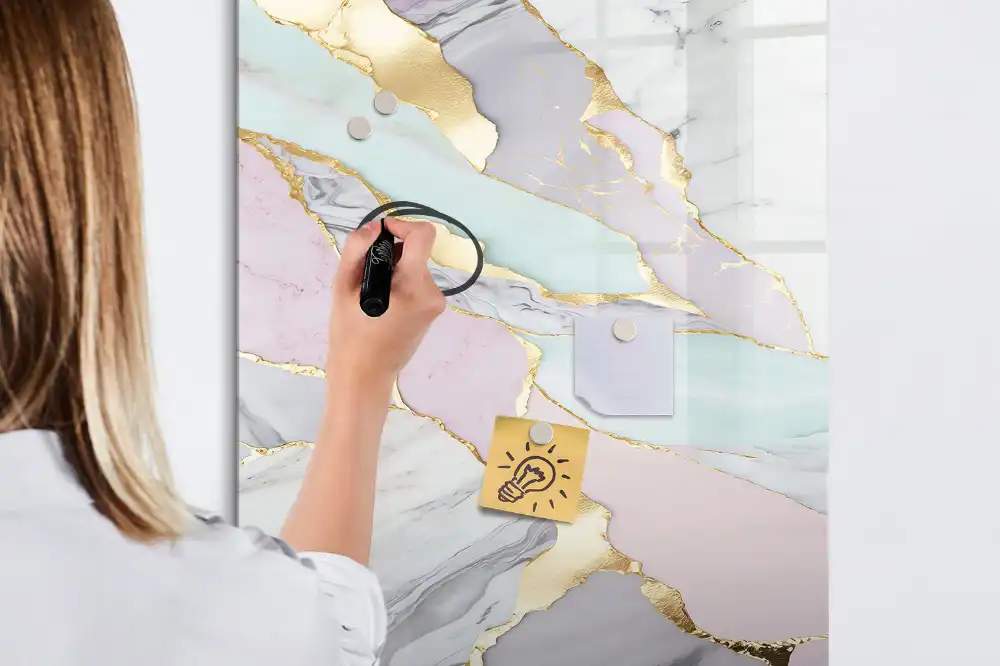 Tableau blanc magnétique effaçable à sec avec motif marbre décoratif
