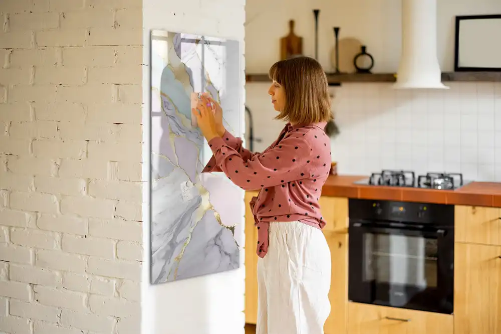 Tableau blanc magnétique effaçable à sec avec motif marbre décoratif