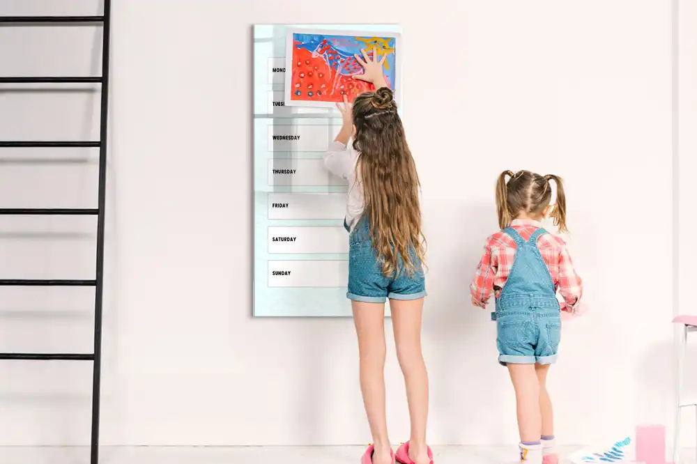 Tableau blanc magnétique effaçable à sec avec planning hebdomadaire