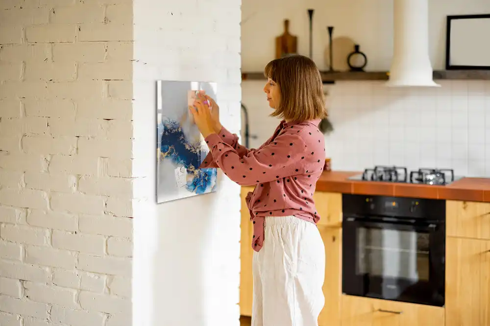 Tableau magnétique avec feutre et motif abstrait en marbre