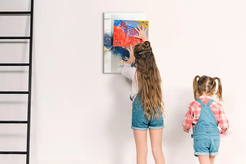 Tableau magnétique avec feutre et motif abstrait en marbre