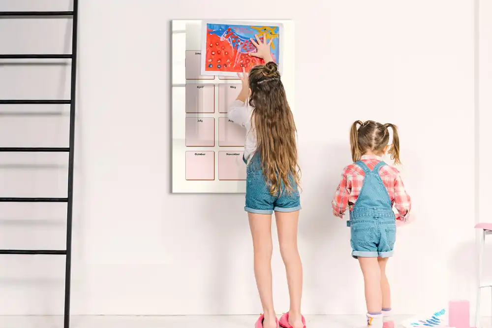 Tableau magnétique pour dessin et calendrier d'anniversaire