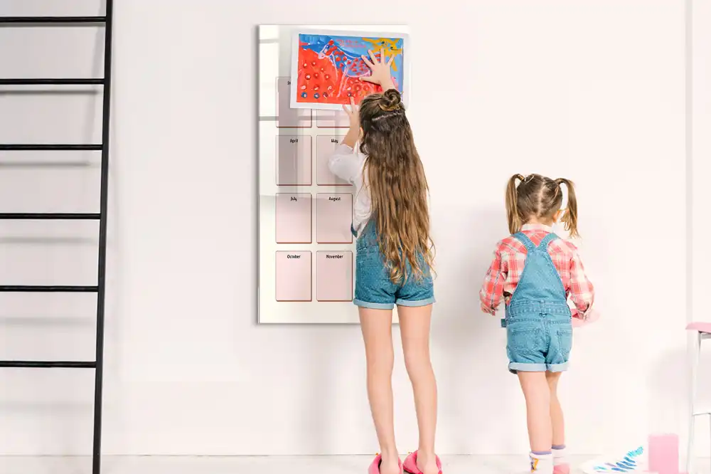 Tableau magnétique pour dessin et calendrier d'anniversaire