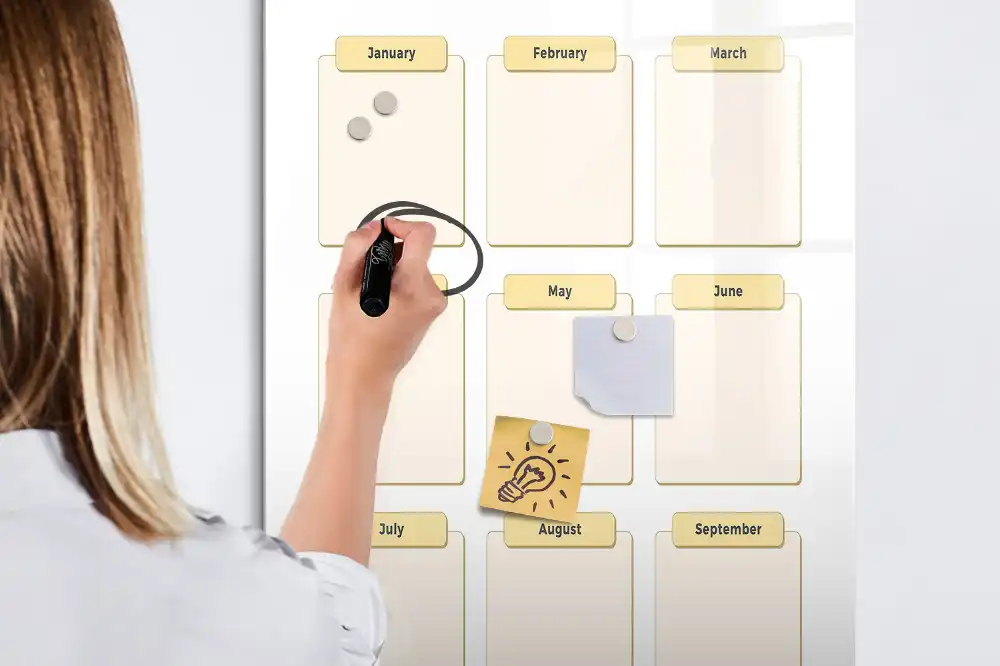 Tableau magnétique effaçable à sec pour planning annuel