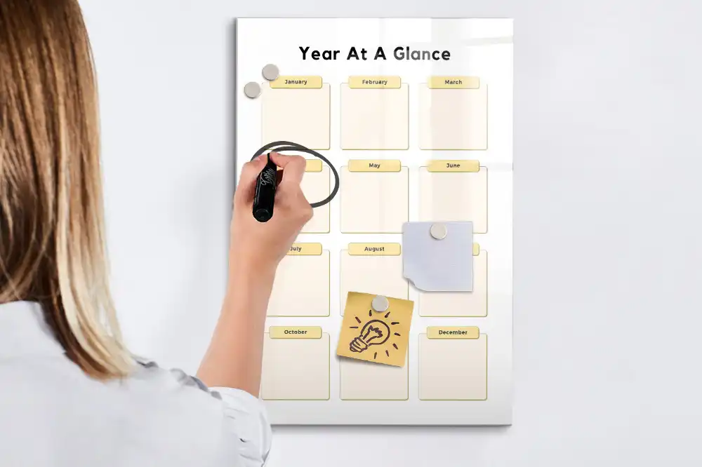 Tableau magnétique effaçable à sec pour planning annuel