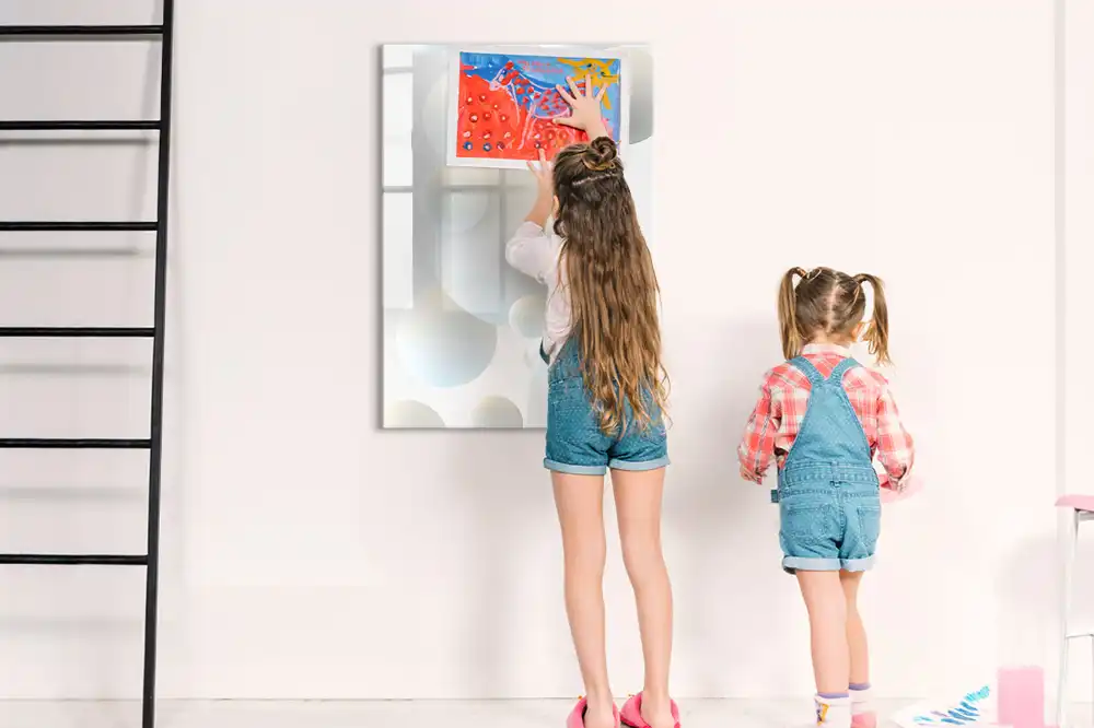 Tableau magnétique effaçable à motif abstrait avec des balles