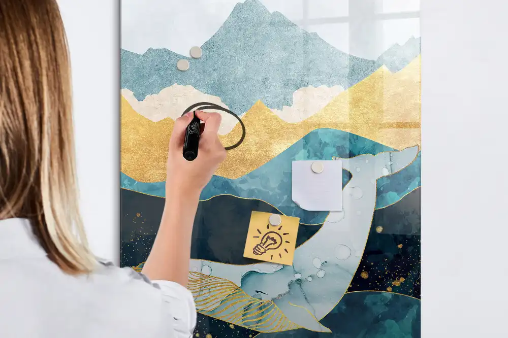 Tableau magnétique avec feutre et décor de statue en marbre représentant une baleine