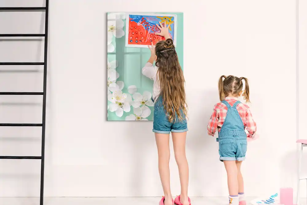 Tableau magnétique avec feutres motif bourgeons en fleurs