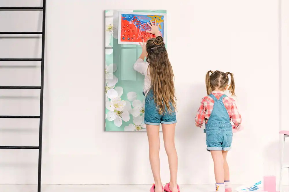 Tableau magnétique avec feutres motif bourgeons en fleurs