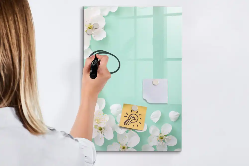 Tableau magnétique avec feutres motif bourgeons en fleurs