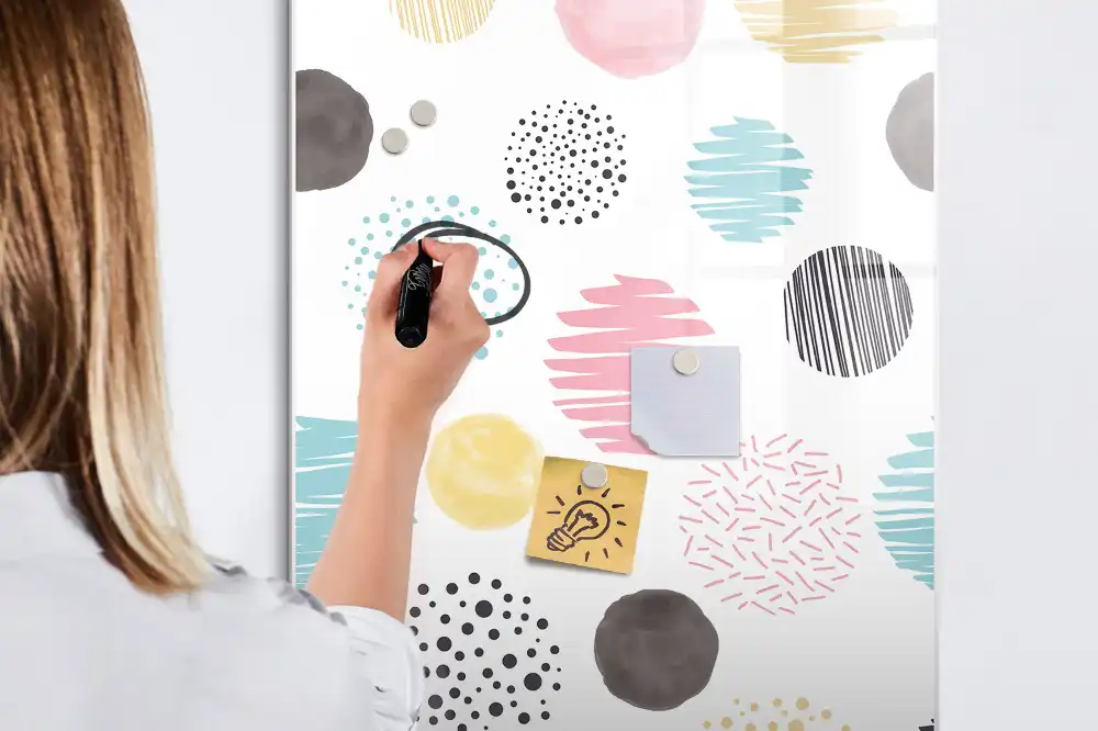 Tableau blanc magnétique effaçable à sec à cercles multicolores
