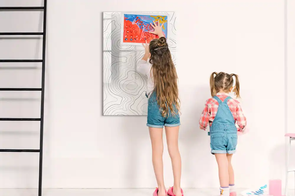 Tableau magnétique avec feutre et motif à lignes abstraites