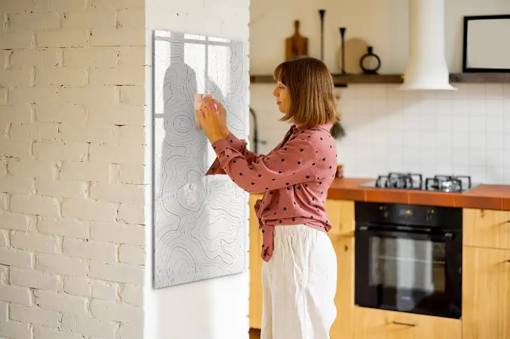 Tableau magnétique avec feutre et motif à lignes abstraites