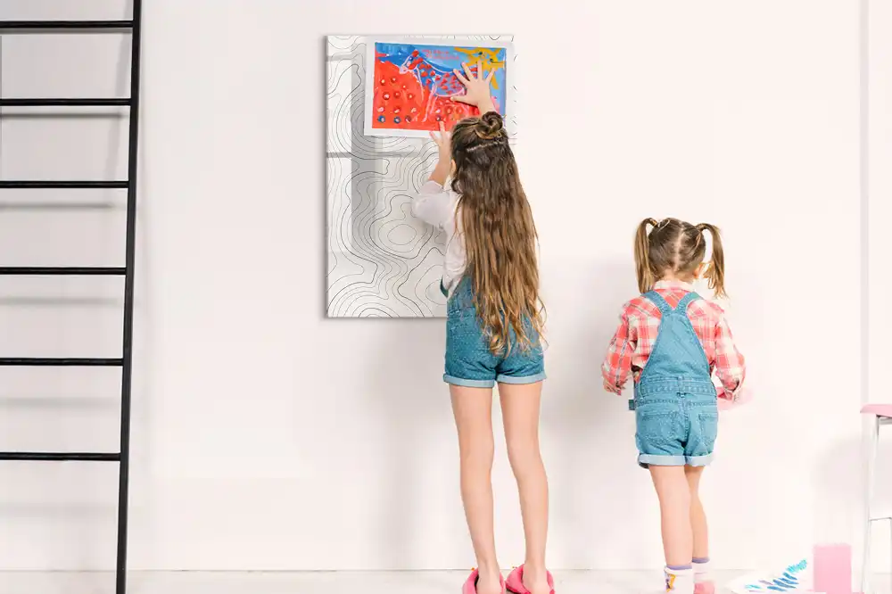 Tableau magnétique avec feutre et motif à lignes abstraites