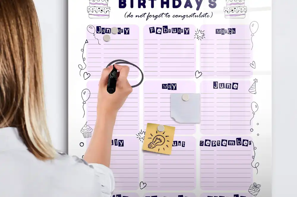 Tableau magnétique calendrier d'anniversaire pour écriture