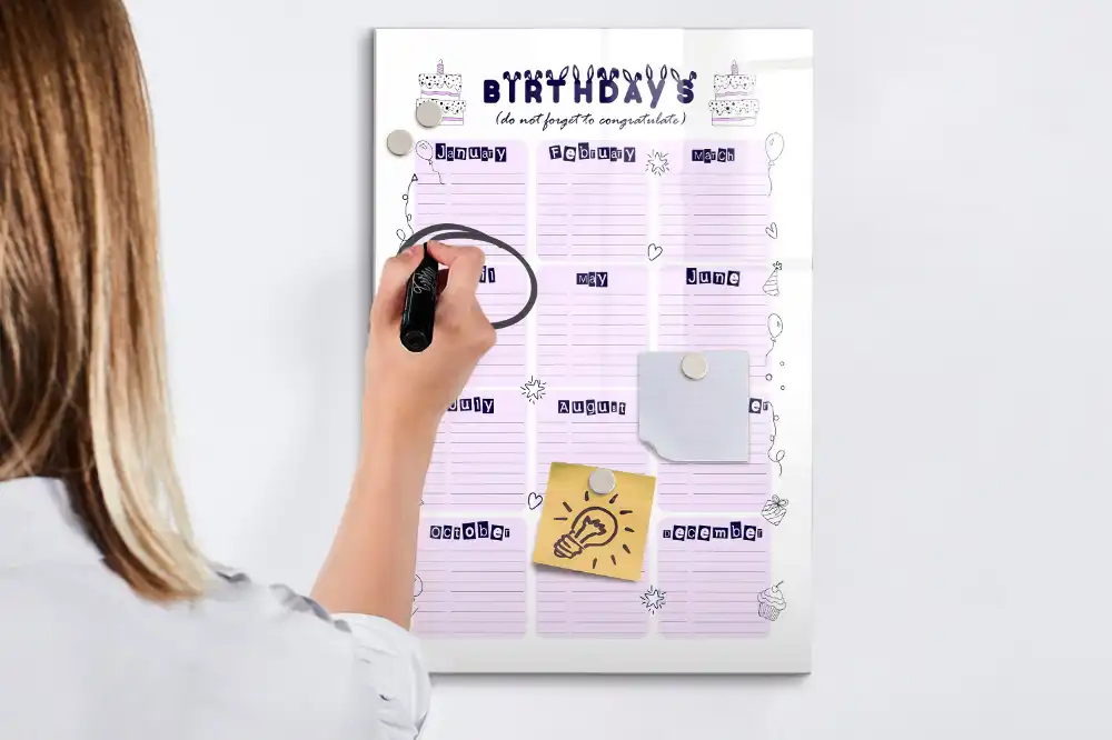 Tableau magnétique calendrier d'anniversaire pour écriture