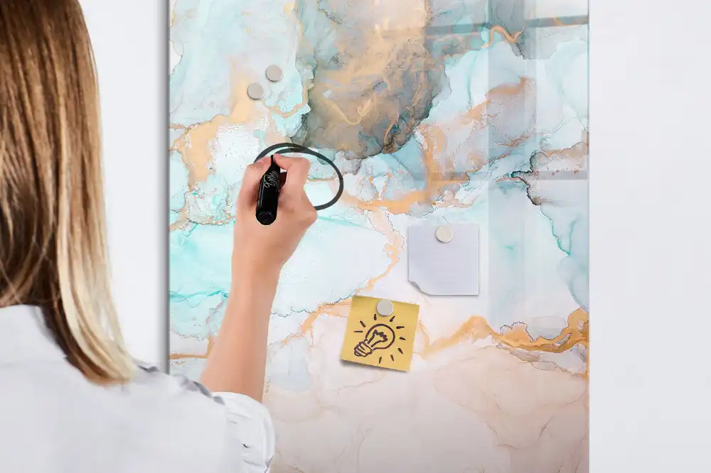 Tableau magnétique pour écriture à l'encre artistique