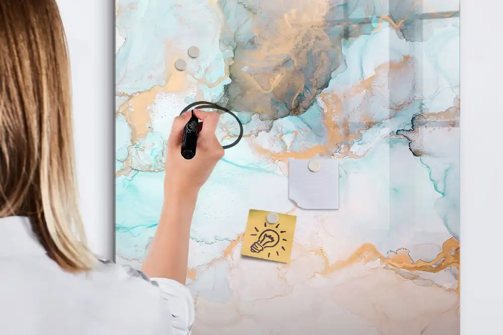 Tableau magnétique pour écriture à l'encre artistique